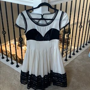 Bebe dress. Size medium